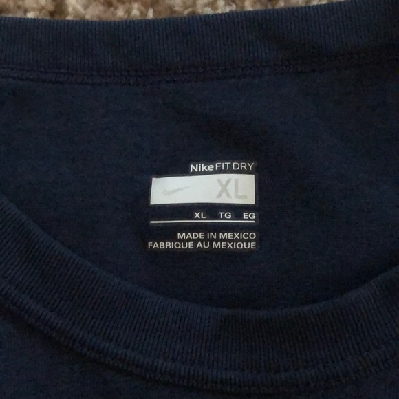 Nike DryFit Short Sleeve Shirt - XL - Picture 3 of 3